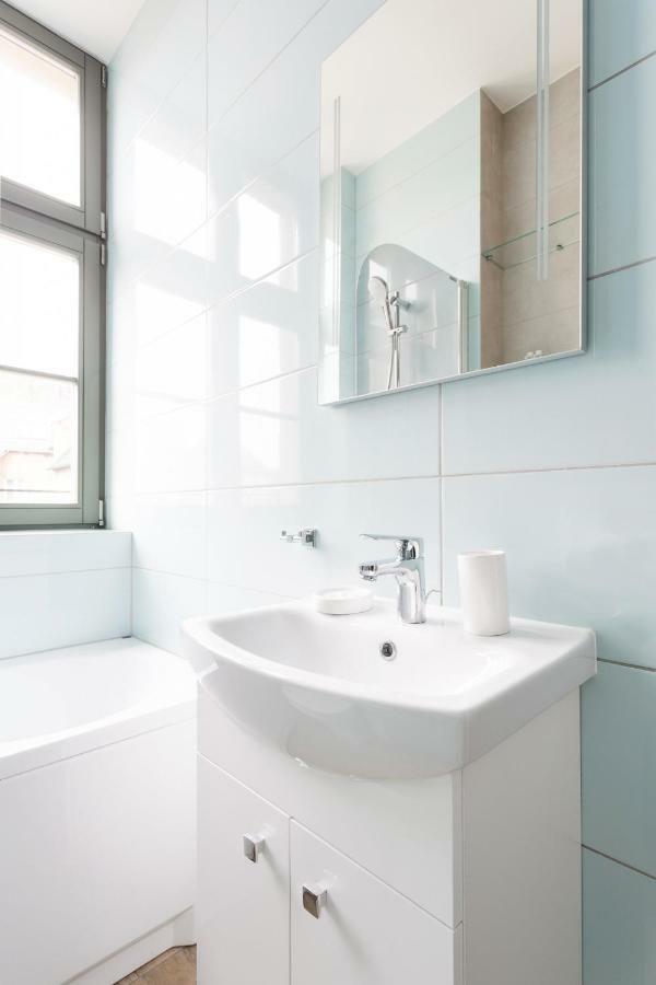 Apartments Mtp Poznan Maleckiego By Renters Екстер'єр фото