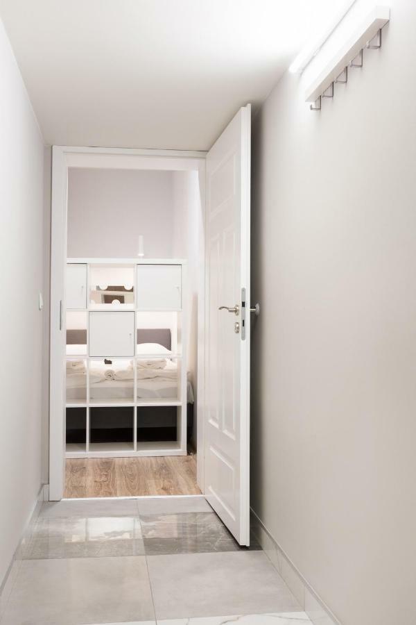 Apartments Mtp Poznan Maleckiego By Renters Екстер'єр фото